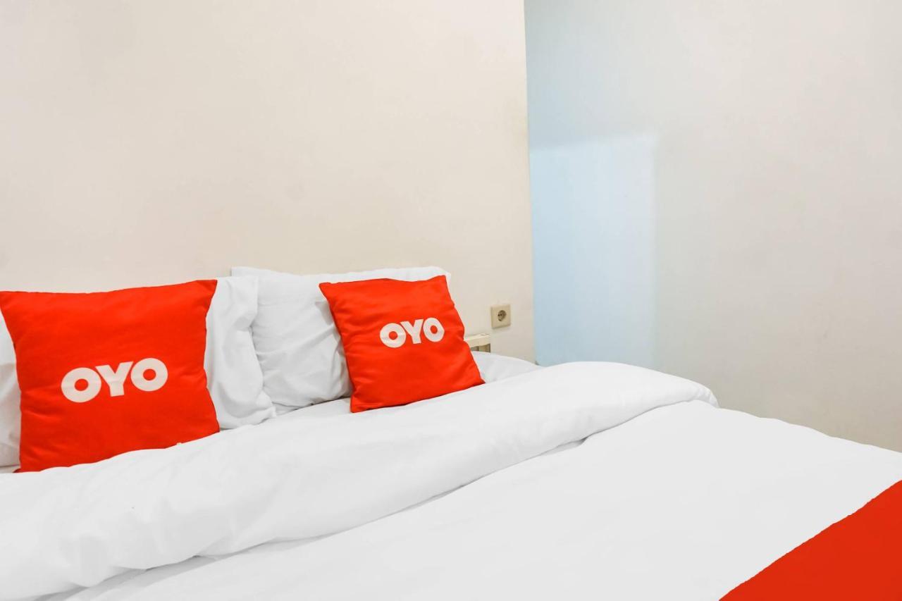 Super Oyo 91074 Stariez Senen Syariah Hotell Jakarta Eksteriør bilde