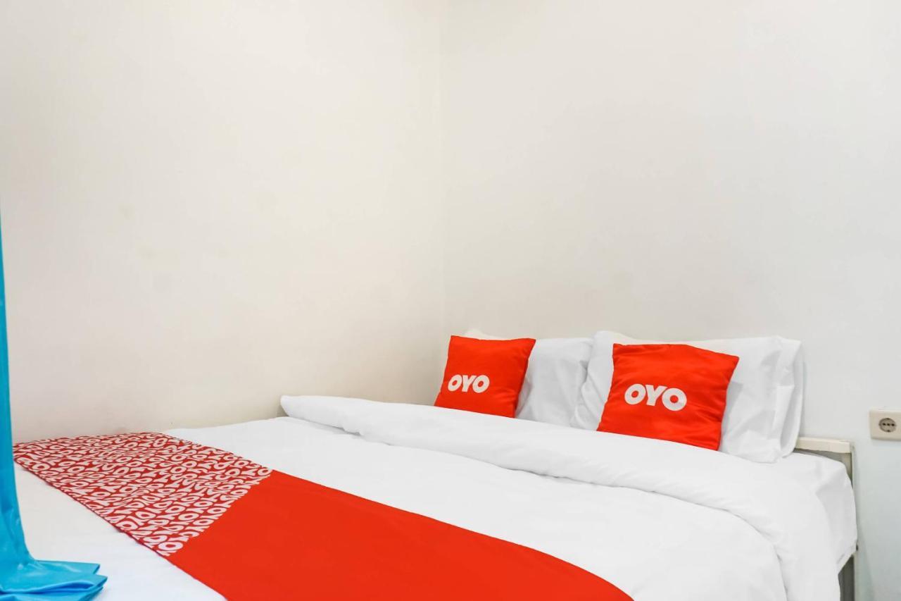 Super Oyo 91074 Stariez Senen Syariah Hotell Jakarta Eksteriør bilde
