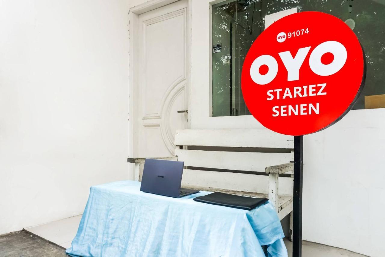 Super Oyo 91074 Stariez Senen Syariah Hotell Jakarta Eksteriør bilde