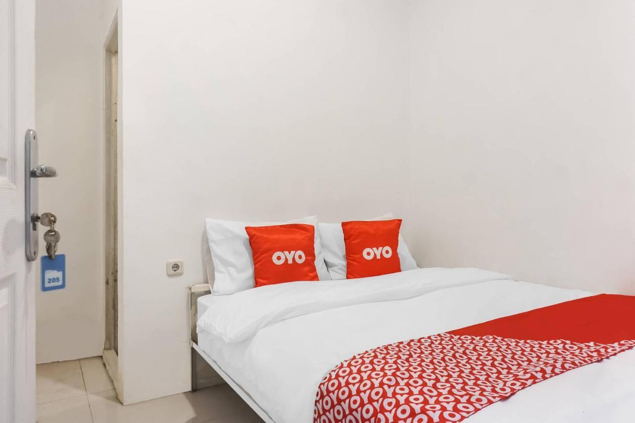Super Oyo 91074 Stariez Senen Syariah Hotell Jakarta Eksteriør bilde