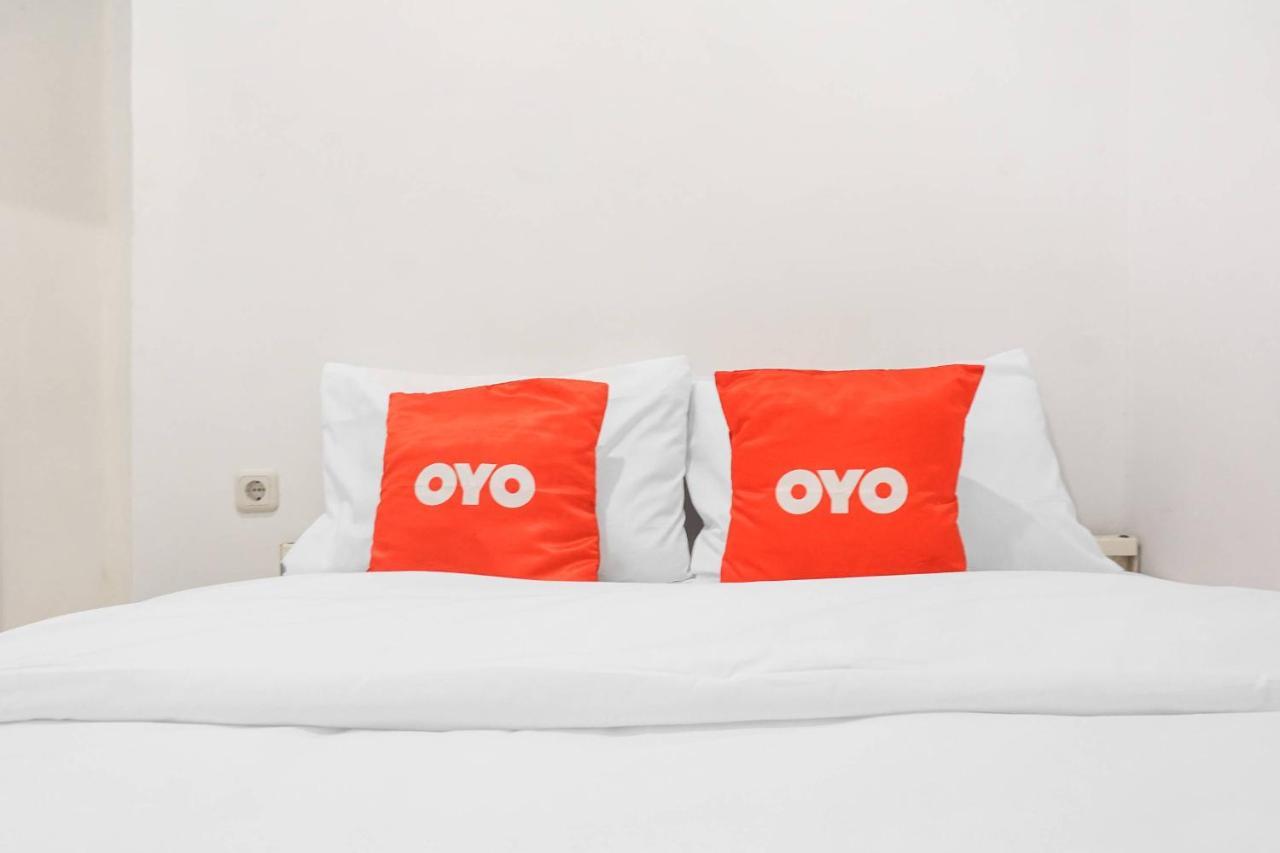 Super Oyo 91074 Stariez Senen Syariah Hotell Jakarta Eksteriør bilde
