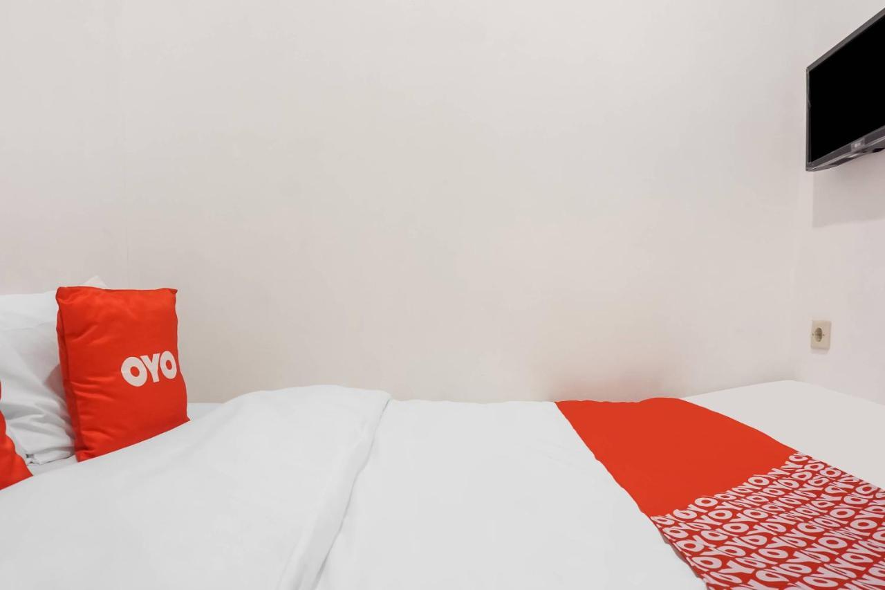 Super Oyo 91074 Stariez Senen Syariah Hotell Jakarta Eksteriør bilde